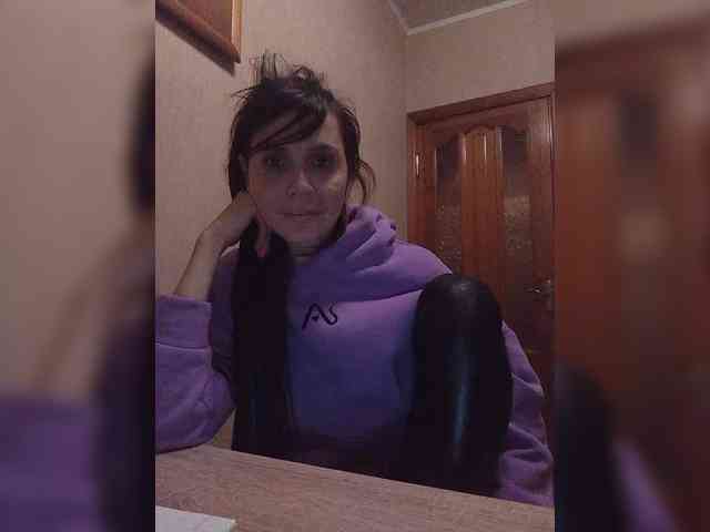 Hellenalonenochka webcam