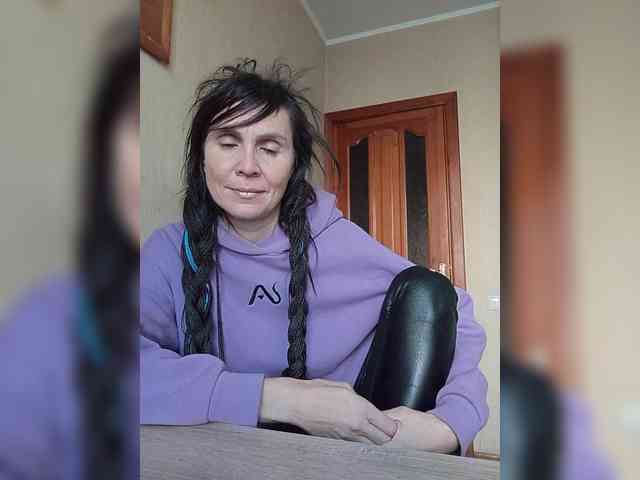 Hellenalonenochka webcam