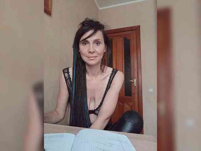 Hellenalonenochka webcam