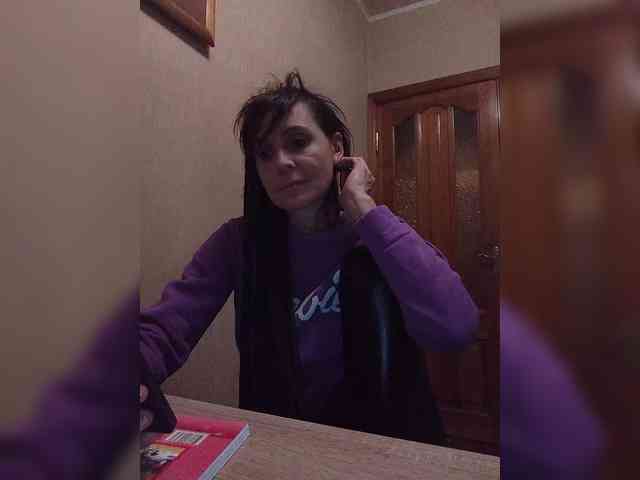 Hellenalonenochka webcam