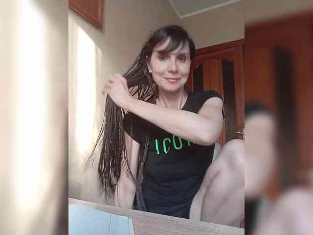Hellenalonenochka webcam