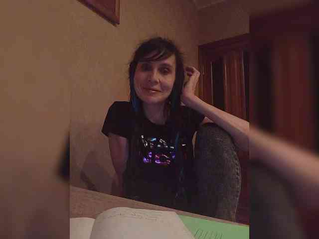 Hellenalonenochka webcam