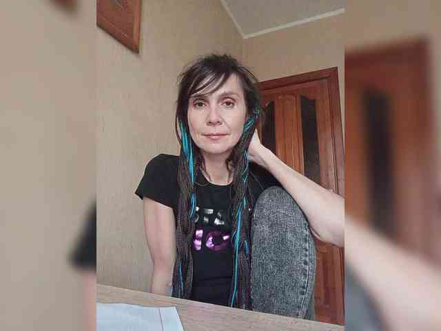 Hellenalonenochka webcam