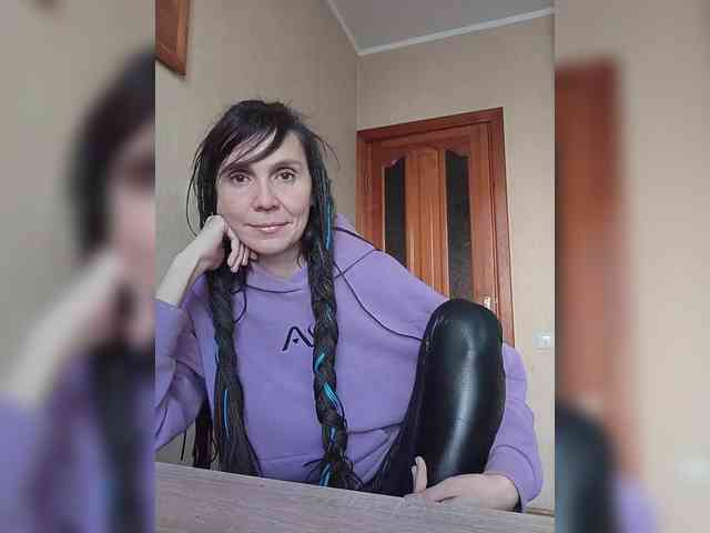 Hellenalonenochka webcam