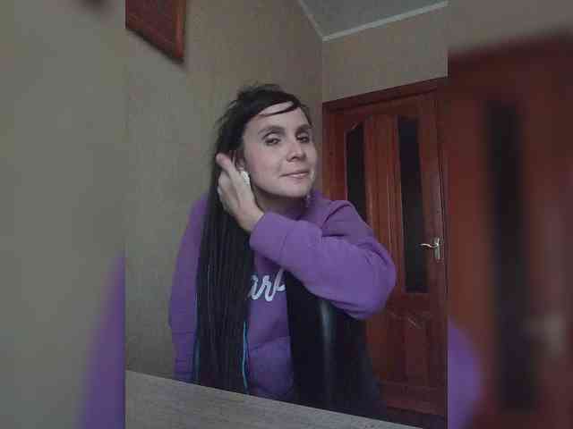 Hellenalonenochka webcam