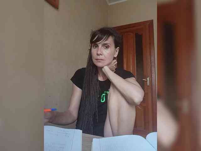 Hellenalonenochka webcam