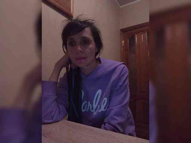 Hellenalonenochka webcam