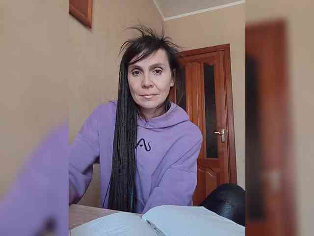 Hellenalonenochka webcam