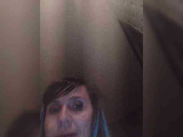 Hellenalonenochka webcam