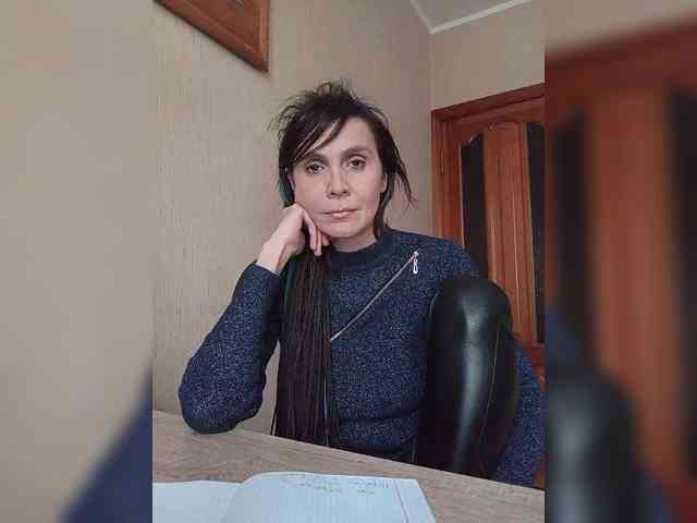 Hellenalonenochka webcam