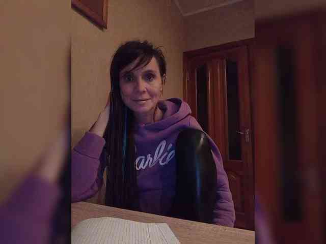 Hellenalonenochka webcam