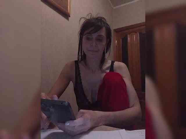 Hellenalonenochka webcam