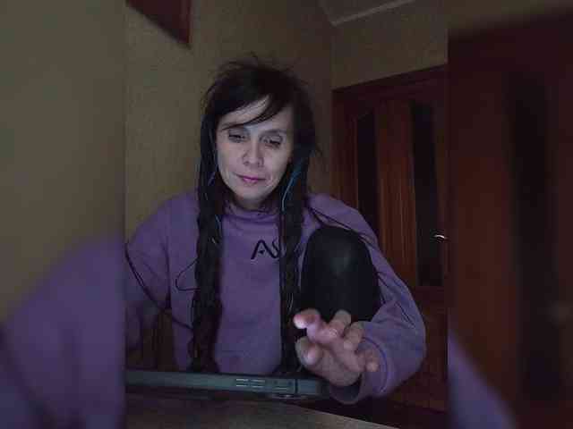 Hellenalonenochka webcam