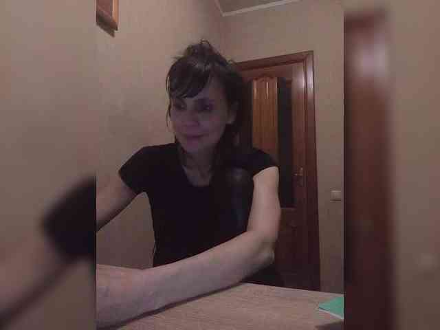 Hellenalonenochka webcam