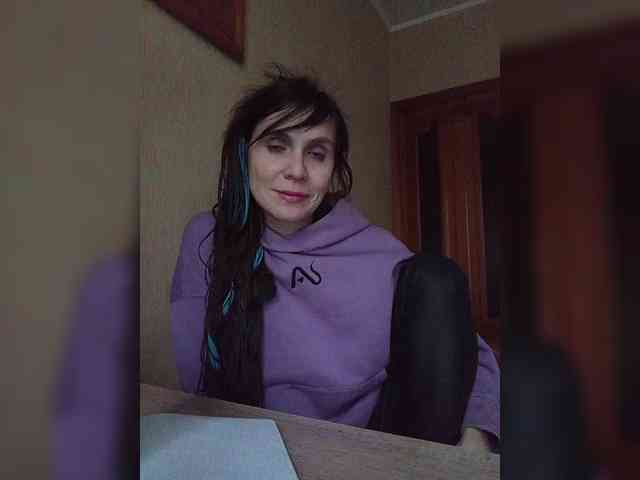 Hellenalonenochka webcam