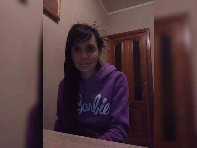 Hellenalonenochka webcam