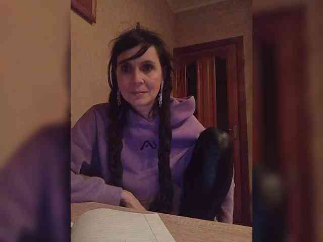 Hellenalonenochka webcam