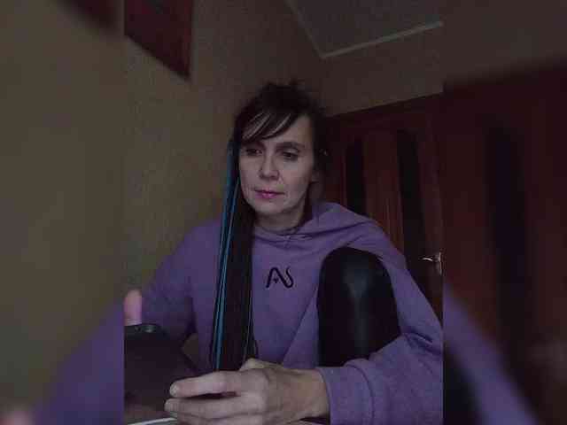 Hellenalonenochka webcam