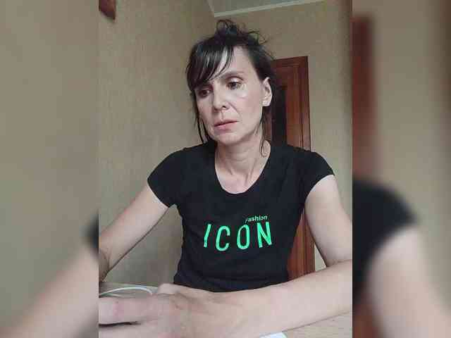 Hellenalonenochka webcam