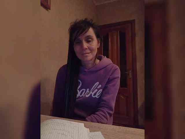 Hellenalonenochka webcam