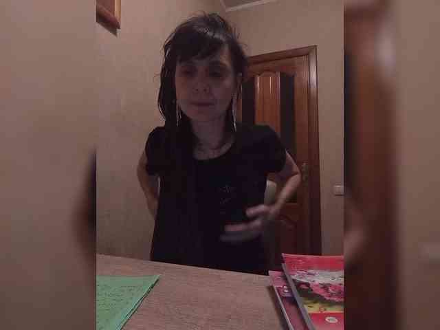 Hellenalonenochka webcam