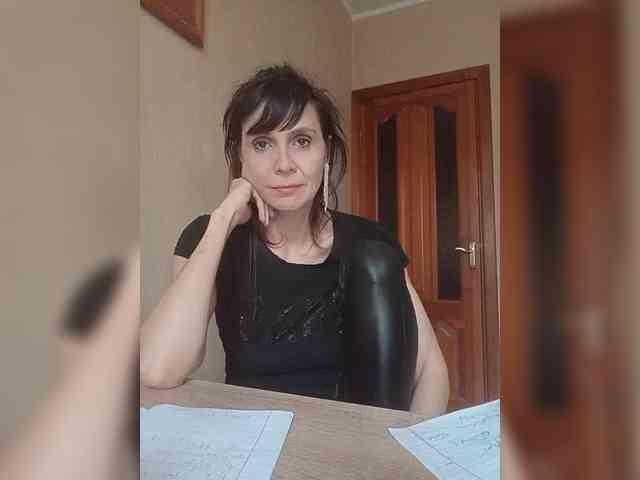 Hellenalonenochka webcam