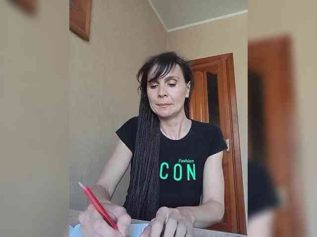 Hellenalonenochka webcam