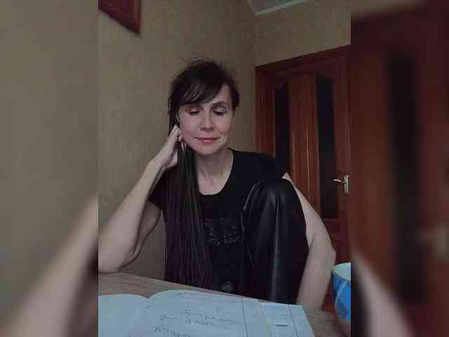 Hellenalonenochka webcam