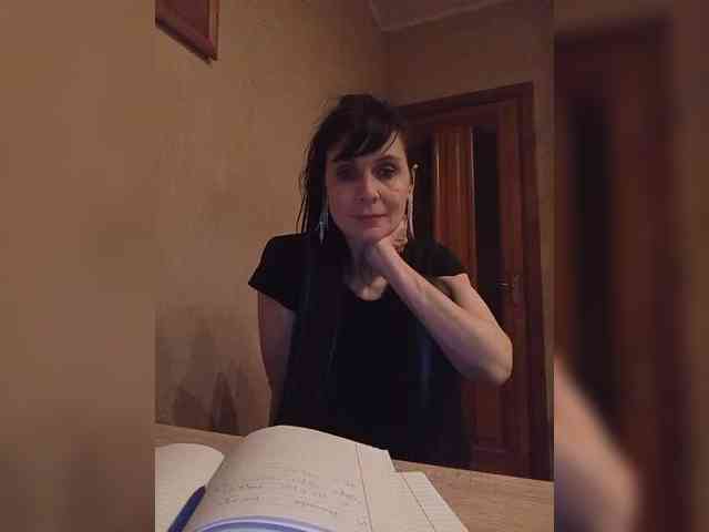 Hellenalonenochka webcam