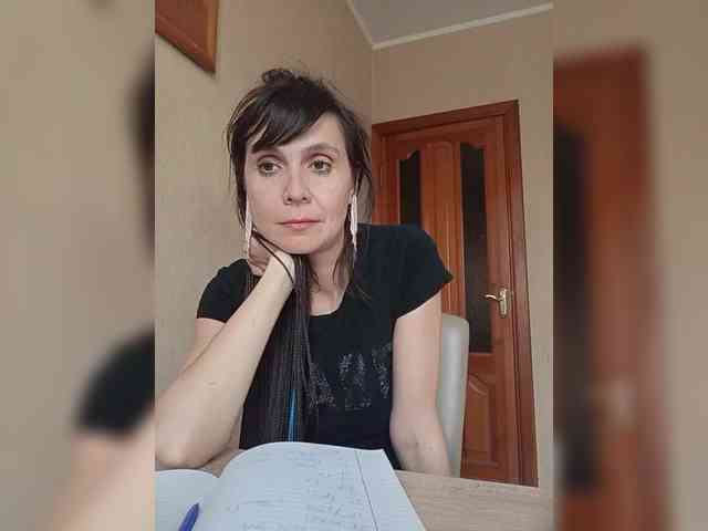 Hellenalonenochka webcam