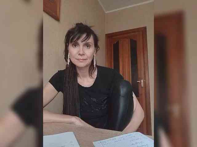 Hellenalonenochka webcam