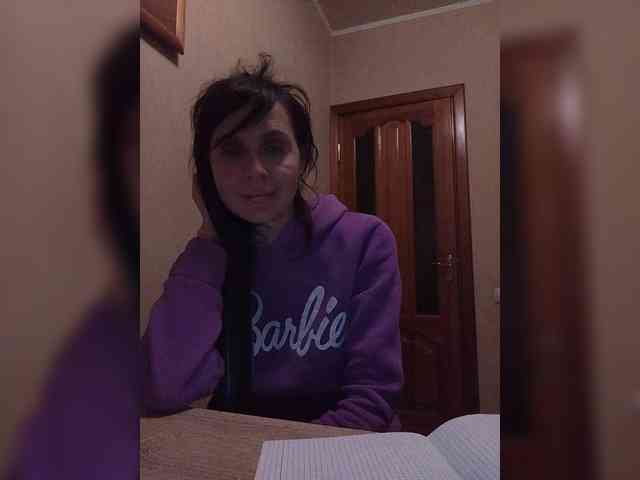 Hellenalonenochka webcam