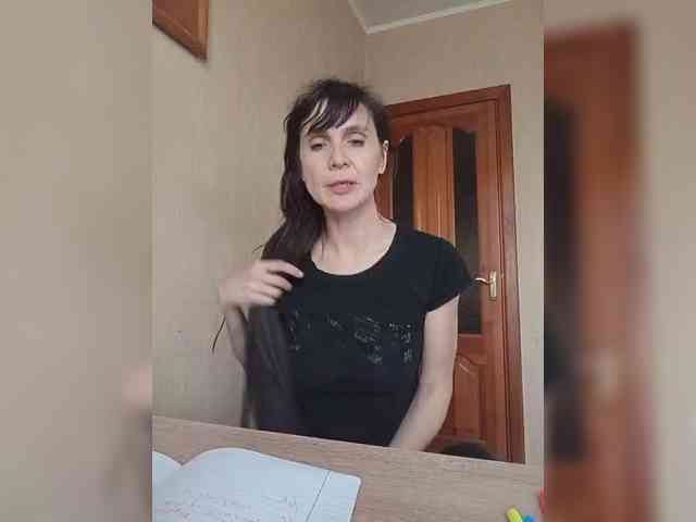 Hellenalonenochka webcam