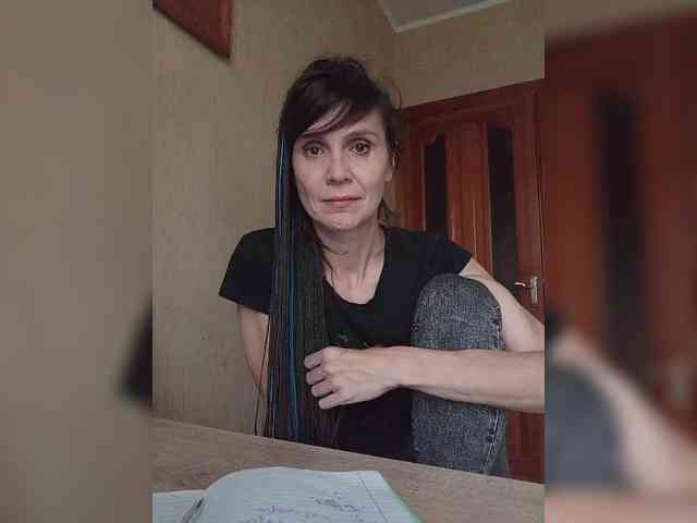 Hellenalonenochka webcam