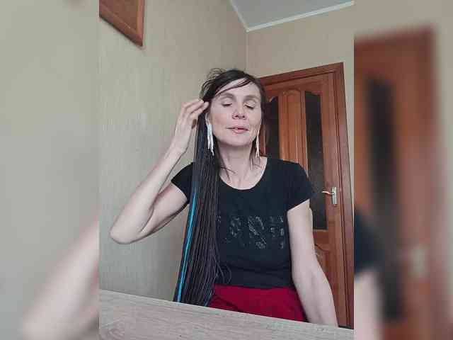 Hellenalonenochka webcam