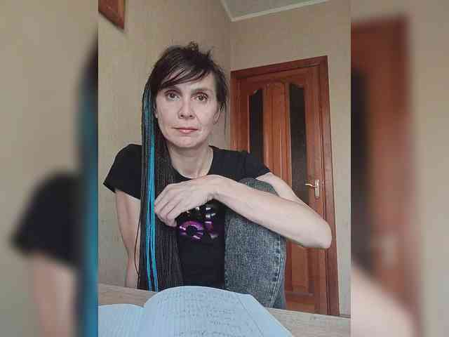 Hellenalonenochka webcam