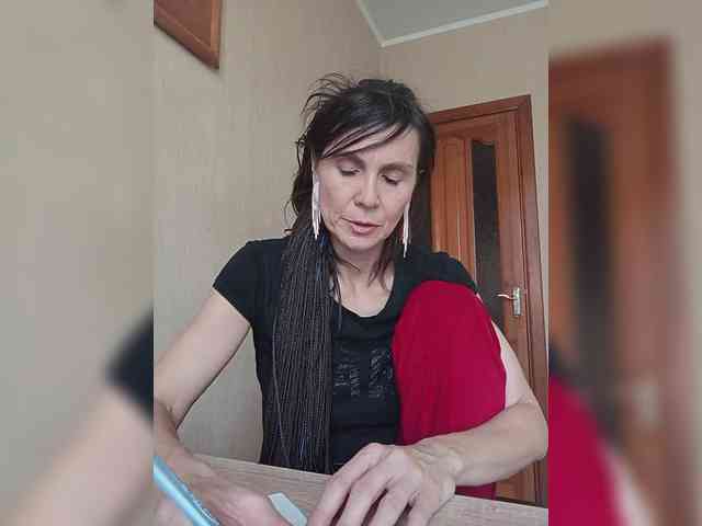 Hellenalonenochka webcam