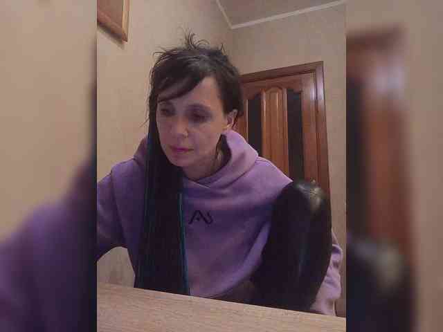 Hellenalonenochka webcam