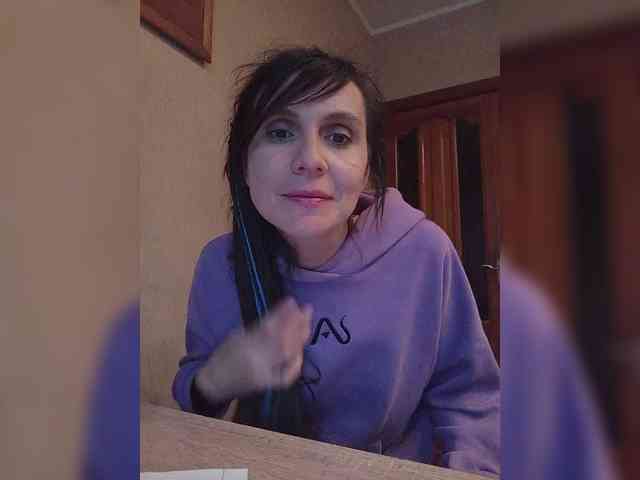 Hellenalonenochka webcam