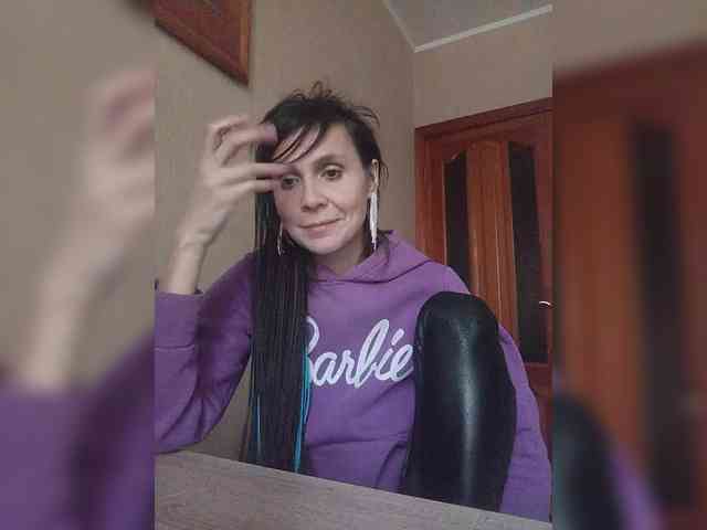 Hellenalonenochka webcam