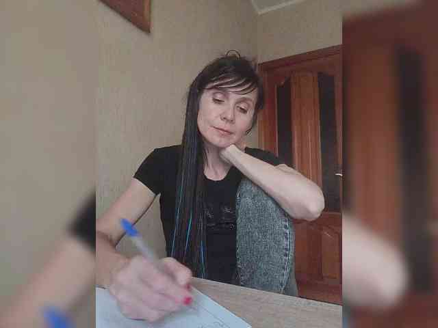 Hellenalonenochka webcam
