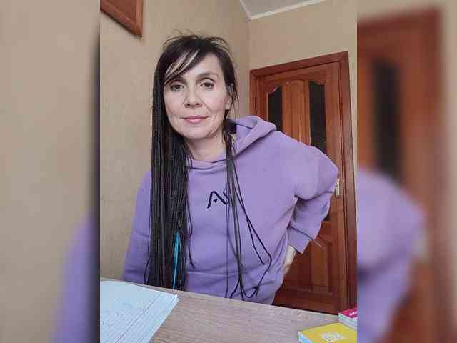 Hellenalonenochka webcam