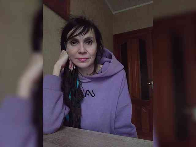 Hellenalonenochka webcam