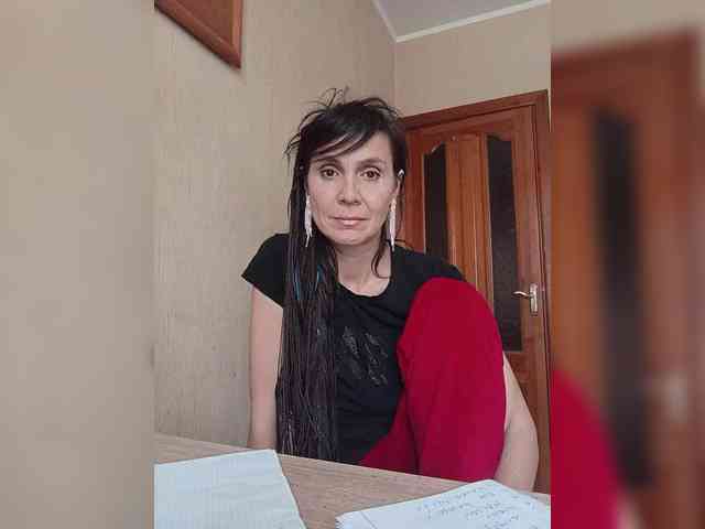 Hellenalonenochka webcam