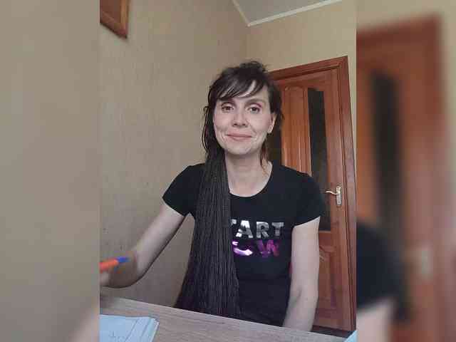 Hellenalonenochka webcam