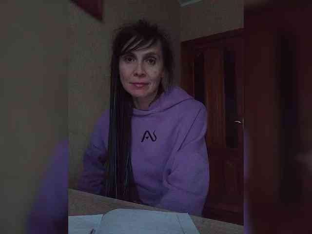 Hellenalonenochka webcam