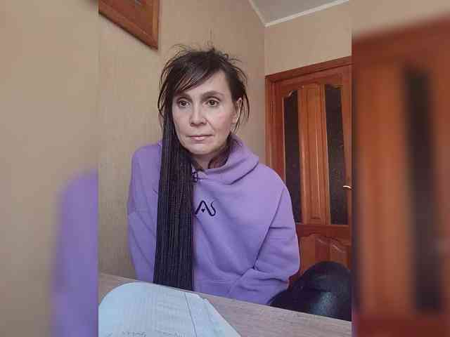 Hellenalonenochka webcam