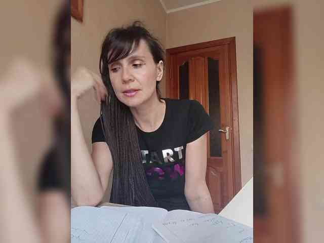 Hellenalonenochka webcam