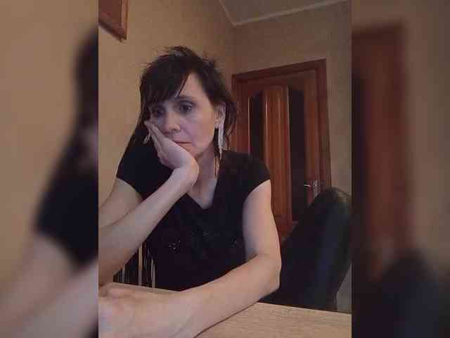 Hellenalonenochka webcam