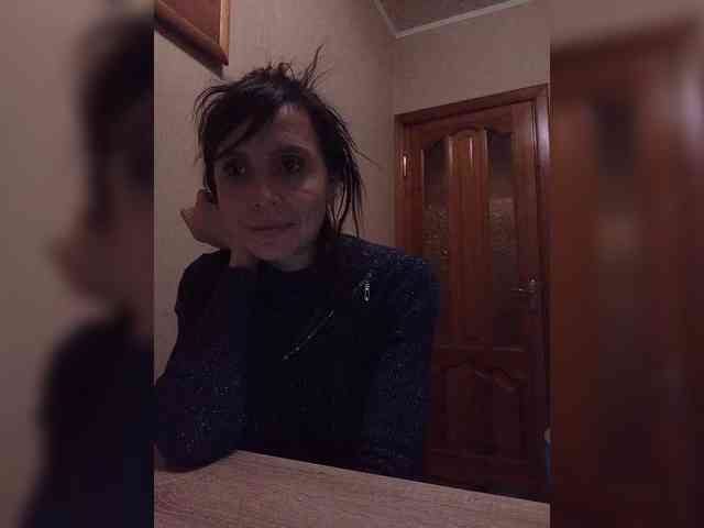 Hellenalonenochka webcam